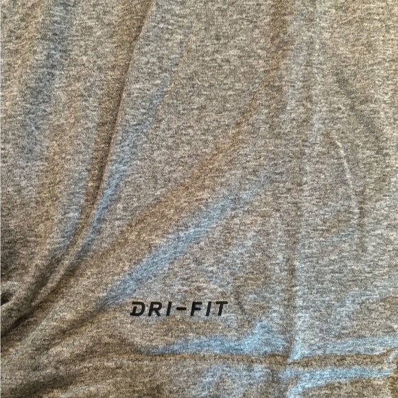 Nike men’s dri fit t - Picture 2 of 3